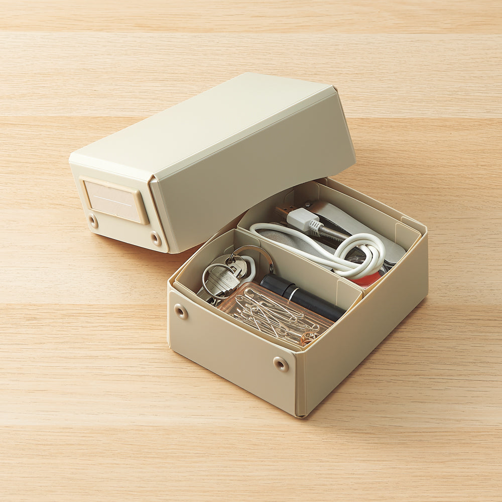 Roomy 仕切りケース