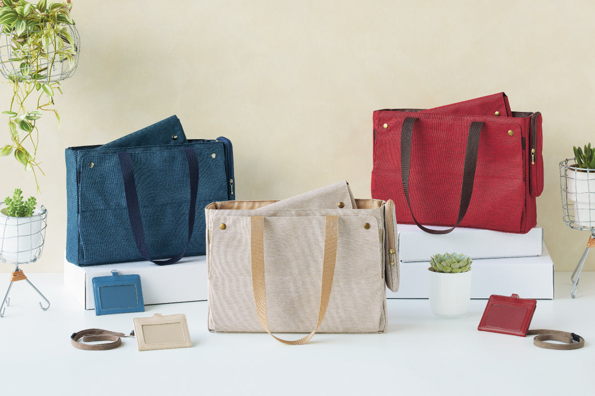 （まとめ）リヒトラブ キャリングバッグ2ウェイタイプ B4 縦300×横400×厚さ80mm 黒 A-7651-24 1個〔×3セット〕 まとめ）リヒトラブ キャリングバッグ2ウェイタイプ B4 縦300×横400×厚